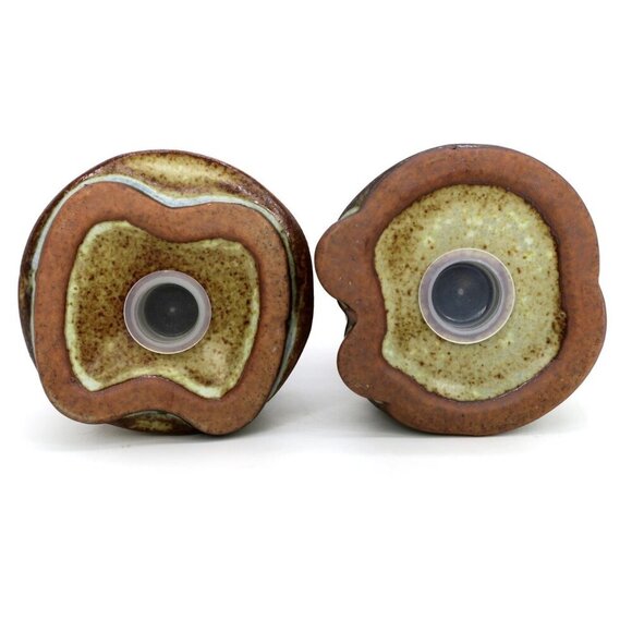 Vintage UCTCI Stoneware Ceramic Cottage Bunny Rabbit Salt & Pepper Shaker Set - Picture 3 of 4